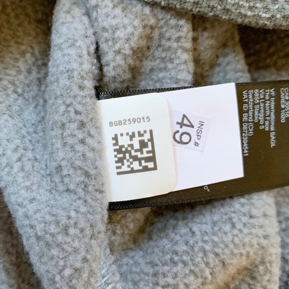 The North Face Cap Rock Fleece 1/4 Zip Pullover - Picture 6 of 8